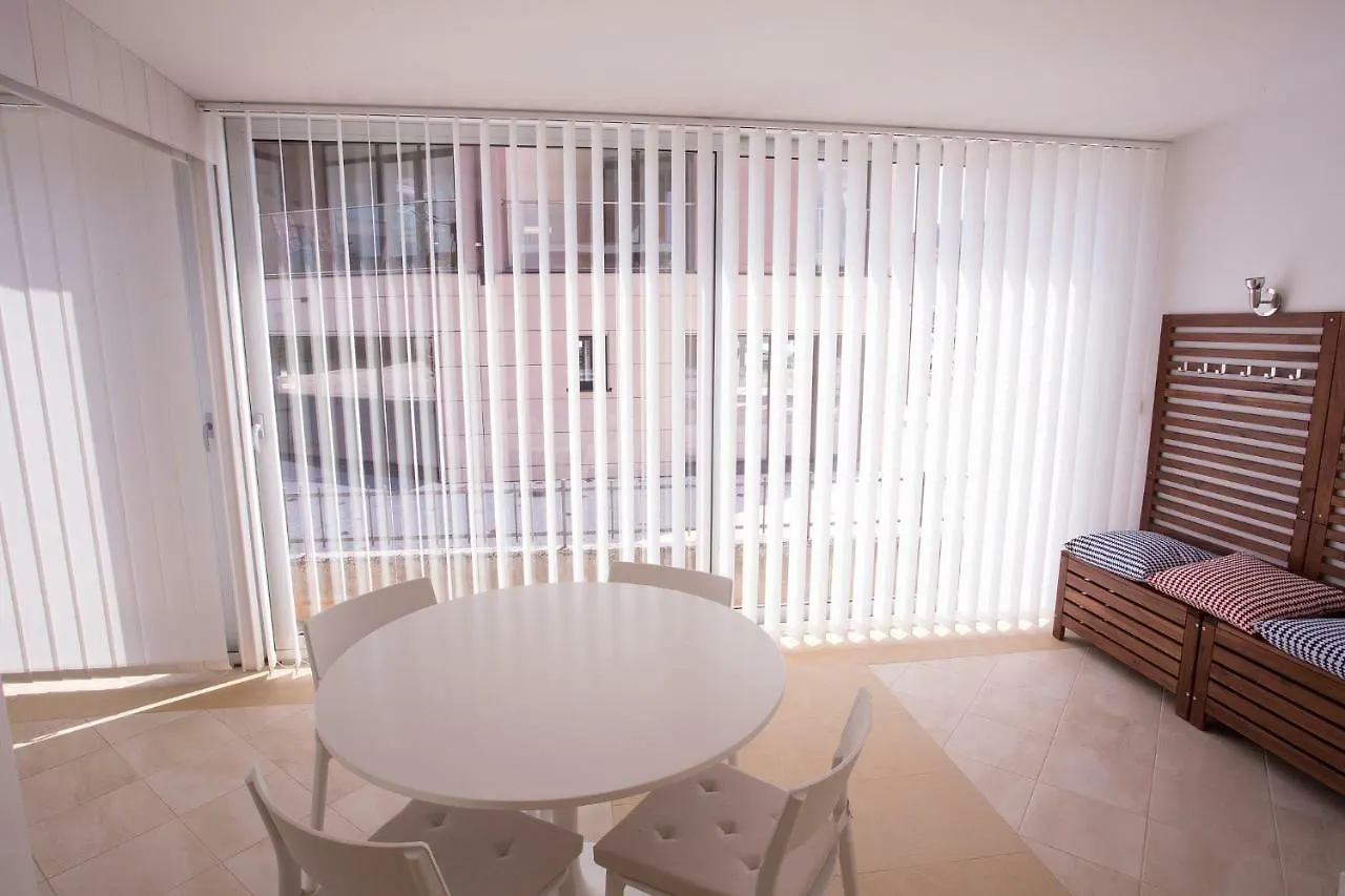 Downtown Beach Apartments 乌马格 克罗地亚